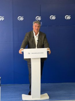 El diputado del PP, Ignacio Romaní, en rueda de prensa.