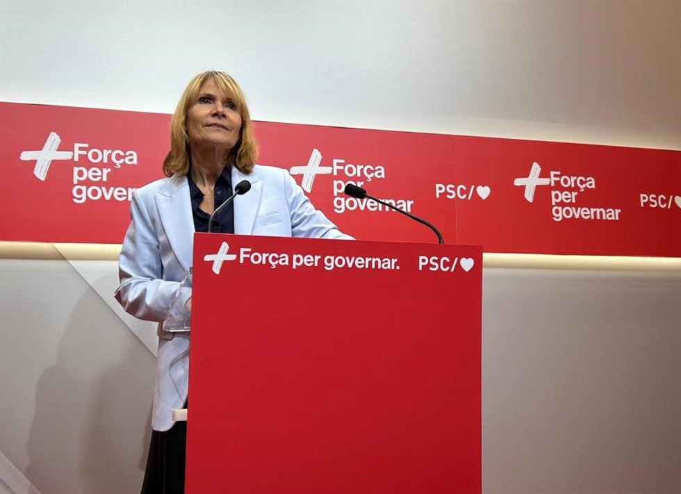 La viceprimera secretaria y portavoz del PSC, Llusa Moret, en una rueda de prensa