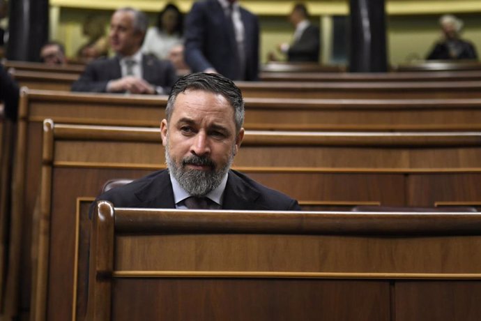 El presidente de VOX, Santiago Abascal, durante una sesión de control al Gobierno, en el Congreso de los Diputados, a 16 de octubre de 2024, en Madrid (España). 