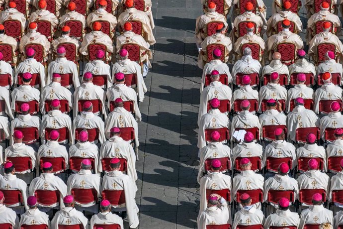 02 October 2024, Vatican: Priests and bishops attend a Holy Mass led by Pope Francis at the opening session of the 16th Ordinary General Assembly of the Synod of Bishops, Vatican. The official opening of the Second Session of the 16th Ordinary General Ass