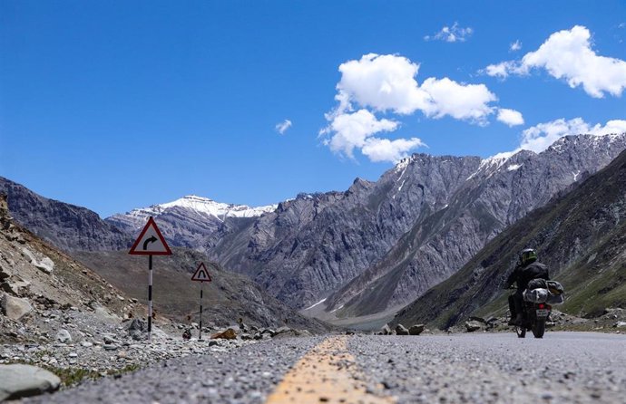 Archivo - Zoji La, un paso de alta montaña en el Himalaya