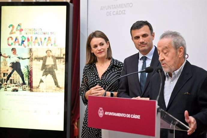 El alcalde del Ayuntamiento de Cádiz, Bruno García, en la presentación del 24 Congreso Internacional del Carnaval de Cádiz