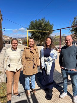 La delegada de Justicia visita las obras del PFEA en Vélez-Blanco (Almería)