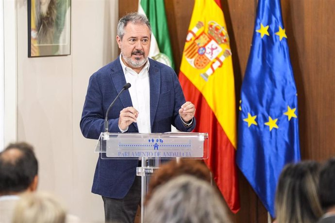 El secretario general del PSOE de Andalucía, Juan Espadas, en una foto de archivo en el Parlamento andaluz.