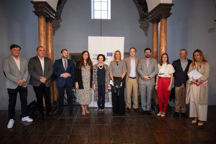 Autoridades en la presentación de Agrosocial.