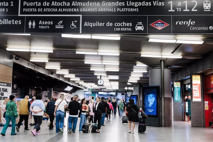 Passatgers a l'estació de tren d'Atocha