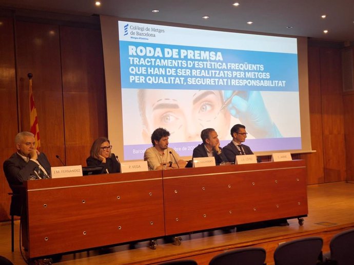 Presentación del decálogo de tratamientos estéticos frecuentes que deben realizar médicos en la sede del Col·legi de Metges de Barcelona (CoMB)