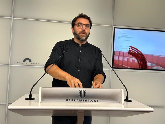 El presidente del PSC en el Parlament, Ferran Pedret, en una rueda de prensa