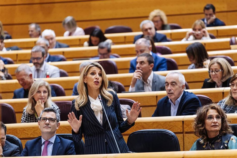 La vicepresidente y ministra de Trabajo y economía Social, Yolanda Díaz, interviene durante una sesión plenaria, en el Senado, a 22 de octubre de 2024, en Madrid (España).