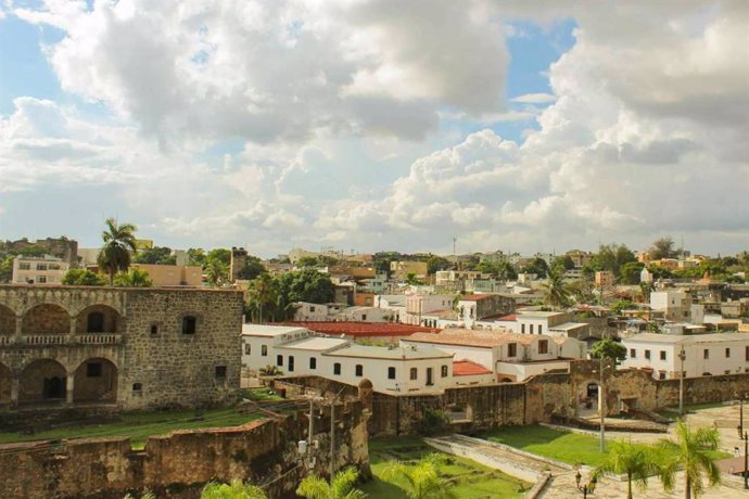 La Fundación Familiar (FOMCAE) impulsa la cultura y tradición en la Feria Artesanal del Conde en la Zona Colonial