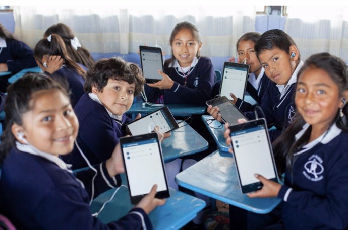 ProFuturo y American Tower amplían su acuerdo para llevar educación digital a Brasil, Nigeria, Perú y México 