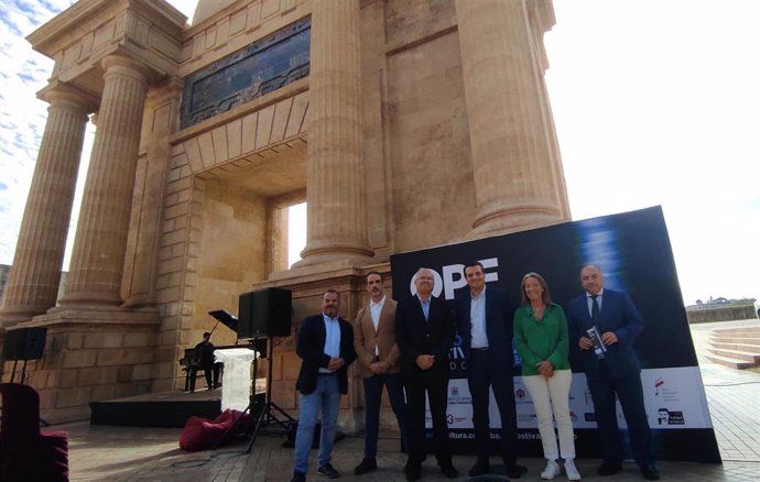 Presentación del XXII Festival de Piano Rafael Orozco de Córdoba en la Puerta del Puente.