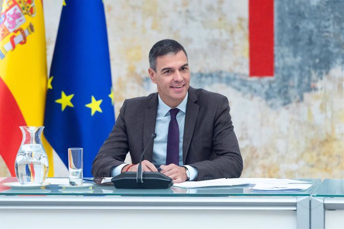 El presidente del Gobierno, Pedro Sánchez, durante un encuentro con organizaciones sociales y representantes del sector de la vivienda, en el Complejo de La Moncloa, a 22 de octubre de 2024, en Madrid (España). A la reunión, han asistido 30 organizaciones