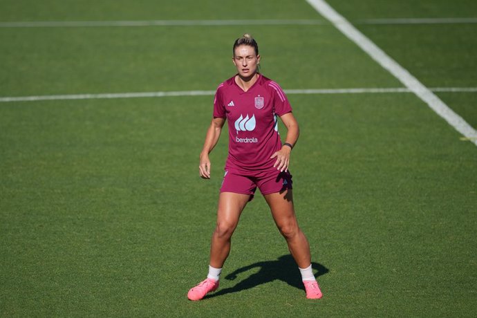 Archivo - Alexia Putellas during the training day of the Spain Olympic Women Football Team celebrated at Ciudad del Futbol on July 8, 2024 in Las Rozas, Madrid, Spain.