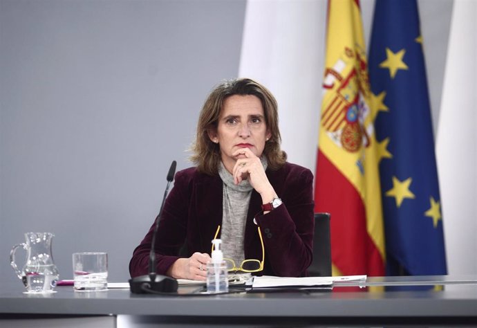 Archivo - La vicepresidenta cuarta y ministra de Transición Ecológica y Reto Demográfico, Teresa Ribera, durante una rueda de prensa convocada ante los medios posterior al Consejo de Ministros, en Madrid, a 19 de enero de 2021. El Consejo de Ministros ha 