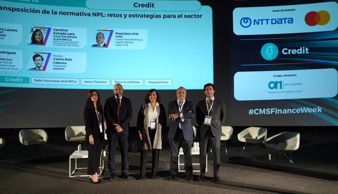 Archivo - Participantes en la mesa 'ransposición de la normativa NPL: retos y estrategias para el sector financiero' en el marco de la CMS Finance Week.