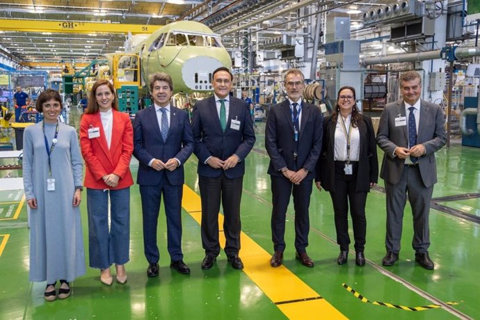 El consejero de Universidad, Investigación e Innovación, José Carlos Gómez Villamandos, ha destacado que "Andalucía es un referente del sector aeroespacial a nivel europeo", al tiempo que ha subrayado "la contribución de Airbus a esa consolidación".