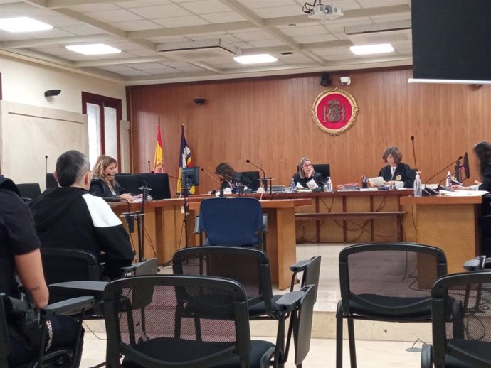 El hombre, durante la vista celebrada en la Audiencia.