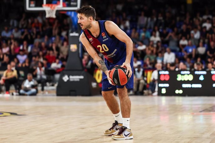 Nico Laprovittola of FC Barcelona in action during the Turkish Airlines Euroleague, match played between FC Barcelona and Alba Berlin at Palau Blaugrana on October 11, 2024 in Barcelona, Spain.