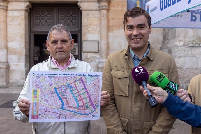 Arranca el segundo plan integral de limpieza en los barrios de Guadalajara y nuevamente lo ha hecho en el barrio de La Llanilla y en La Amistad.