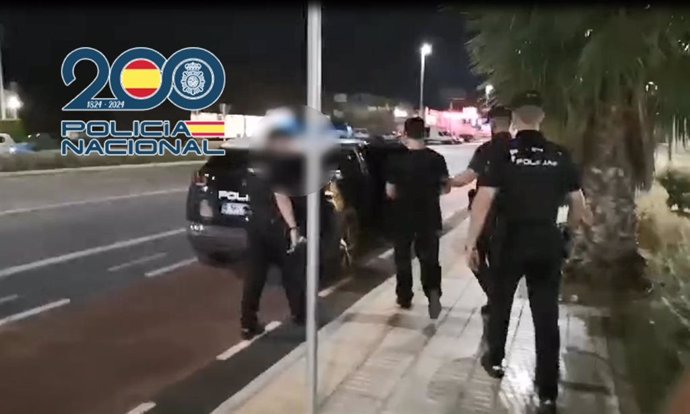 Tres detenidos por delitos de prostitución y contra el derecho de trabajadores en L'Alfàs del Pi (Alicante).