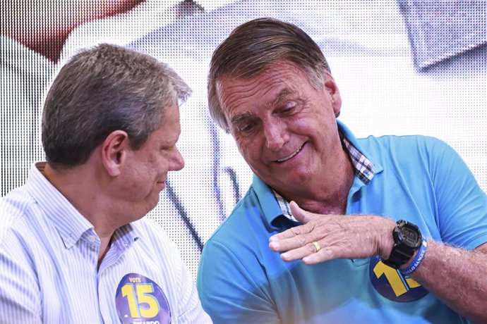 El gobernador de Sao Paulo, Tarcisio de Freitas y Jair Bolsonaro.