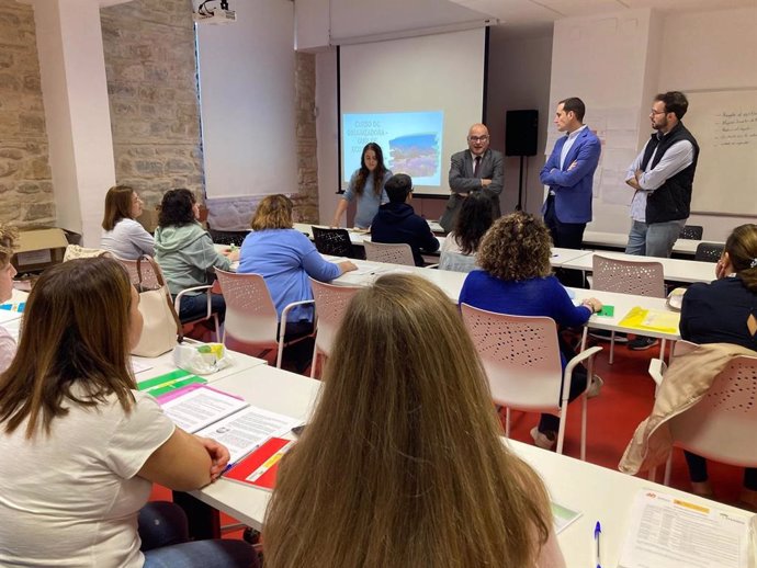 Encuentro con las participantes del curso 'Guía ecoturística'.