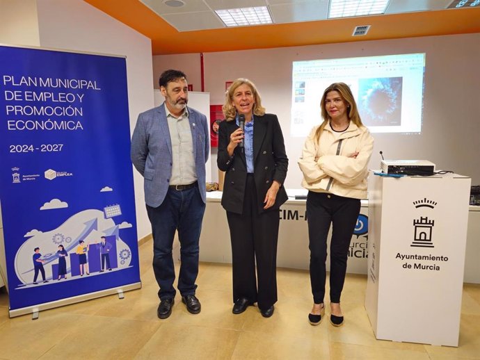 La concejala de Gobierno Abierto, Promoción Económica y Empleo, Mercedes Bernabé, inaugura el 'Ecoday', enmarcado en el II Encuentro de Emprendimiento Verde y Circular