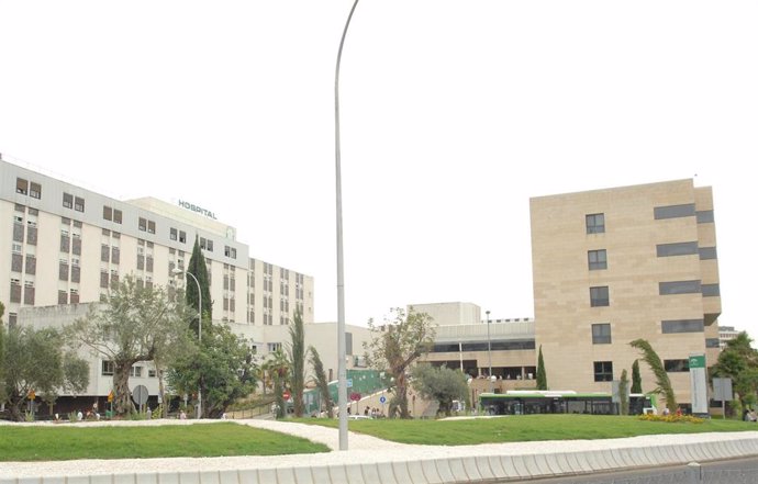 Exterior del Hospital Universitario Reina Sofía.