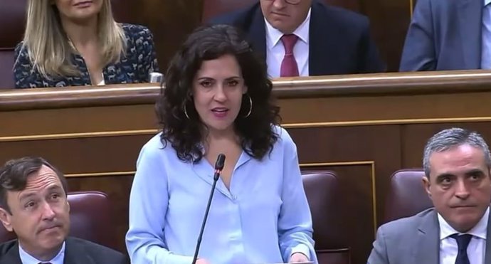 La diputada del PP Sandra Fernández, en la sesión de control al Gobierno en el Congreso de los Diputados.