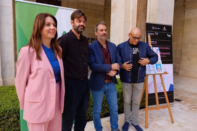 El gerente de la Aaiicc, Javier Rivera, y la directora del Iaapv, Lorena Codes, presenta las jornadas sobre ilustración junto a los dibujantes Olivier Schrauwen y Pepo Pérez.