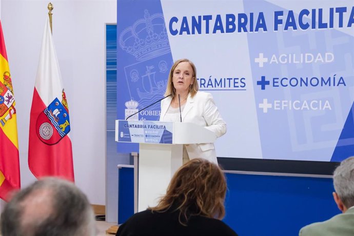 Rueda de prensa de la consejera de Presidencia, Justicia, Seguridad y Simplificación Administrativa, Isabel Urrutia, informa en rueda de prensa de la aprobación en Consejo de Gobierno del proyecto de Ley de Simplificación Administrativa.