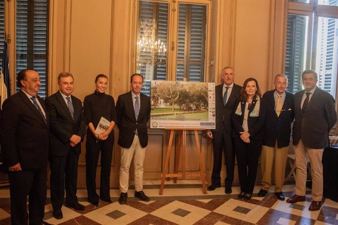 El director de la Real Escuela del Arte Ecuestre, Rafael Olvera, en la presentación del VII Concurso Internacional de Atalaje de Tradición Ciudad de Jerez