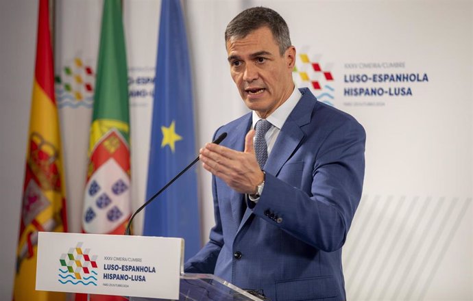 El presidente del Gobierno, Pedro Sánchez, interviene durante la XXXV Cumbre Hispano-Lusa, en el Palacio Fialho, a 23 de octubre de 2024, en Faro (Portugal).