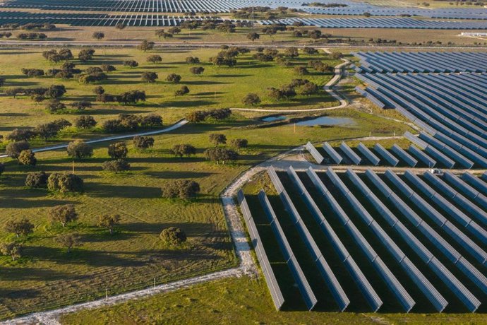 Archivo - Planta solar de Statkraft en Extremadura