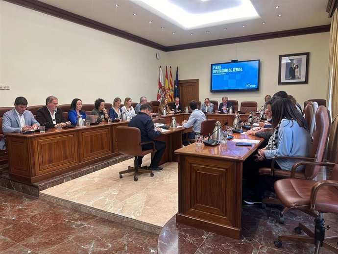 Pleno extraordinario de la Diputación Provincial de Teruel (DPT).