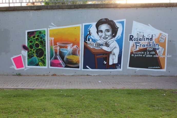 Imagen del grafiti de Rosalind Franklin en Córdoba.