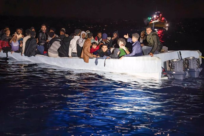 Archivo - March 16, 2024, Libyan Sar Zone, Libya: Migrants seen on a fiberglass boat rescued by MSF. During the night of March 16, 2024, the MSF crew intercepted a small fiberglass boat full of migrants navigating towards Europe in the Libyan SAR zone. Th