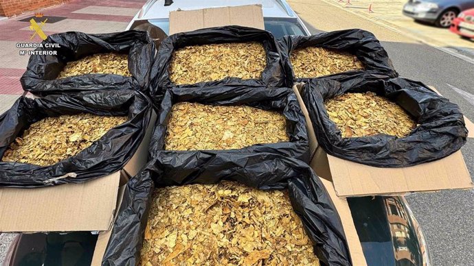 Archivo - La Guardia Civil incauta en Logroño 43 kilos de hojas de tabaco ilegal