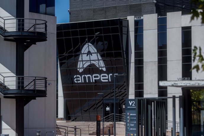 Archivo - Sede del Grupo Amper, a 18 de agosto de 2022, en Pozuelo de Alarcón, Madrid (España). Grupo Amper es una multinacional española referente internacional en el desarrollo tecnológico de las comunicaciones, la industria y la ingeniería ofreciendo a