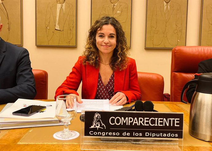 La secretaria de Estado de Turismo, Rosario Sánchez , durante su comparecencia en la Comisión de Industria y Turismo del Congreso de los Diputados.