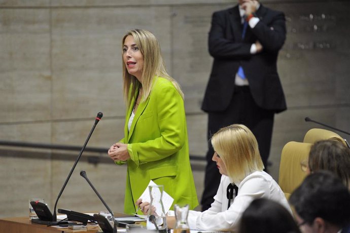 La presidenta de la Junta, María Guardiola, en la sesión plenaria en la Asamblea en una imagen de archivo