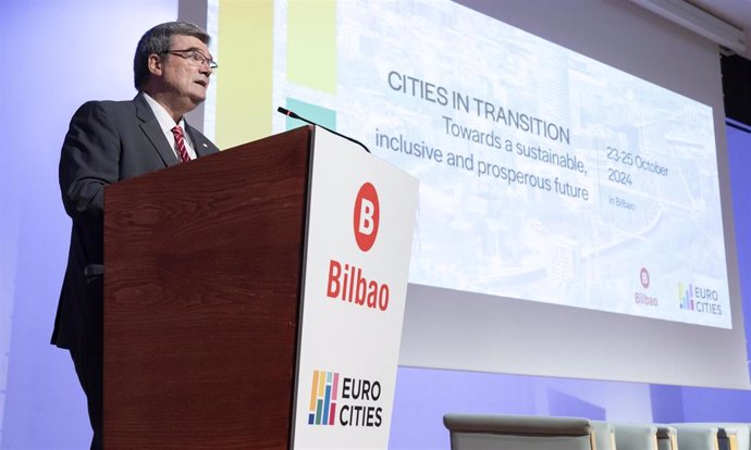 El alcalde de Bilbao, Juan Mari Aburto, inaugura Eurocities.