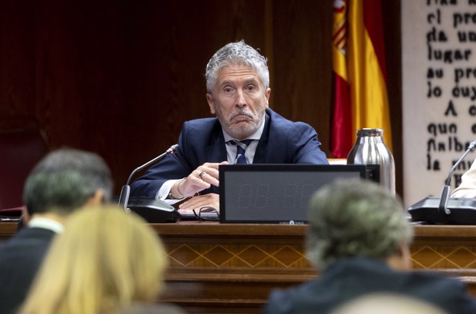 El ministro del Interior, Fernando Grande-Marlaska, comparece en la Comisión de Investigación sobre el ‘caso Koldo’, en el Congreso de los Diputados, a 24 de octubre de 2024, en Madrid (España).