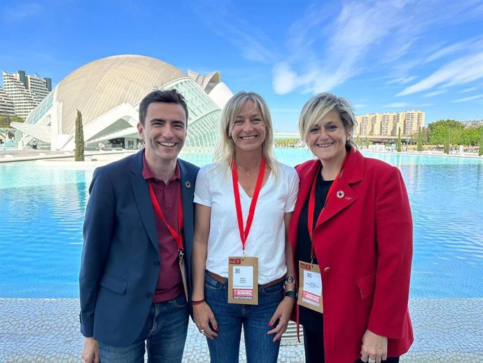 Susana Herrán junto a Pedro Casares y Esther Bolado