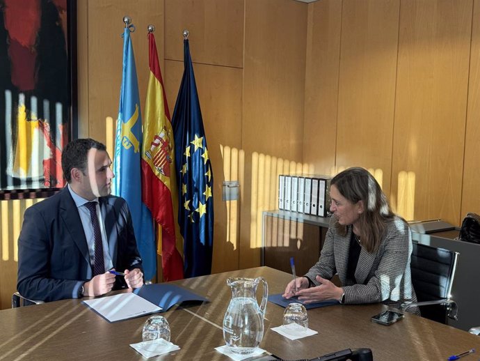 María Calvo, presidenta de FADE, sobre la reunión mantenida con Guillermo Peláez, consejero de Hacienda del Principado de Asturias.