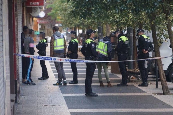 Operativo policial en el barrio de Coronación de Vitoria-Gasteiz