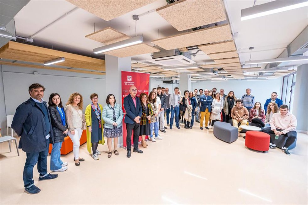 La UR inaugura un Punto de Encuentro para estudiantes para favorecer espacios de reunión, ocio y convivencia