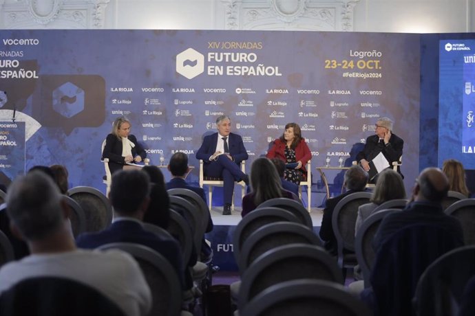 Mesa redonda 'La Juventud del Tercer Milenio: Desafíos y Oportunidades en una Sociedad Digital' que se ha celebrado este jueves dentro de las XIV Jornadas 'Futuro en Español