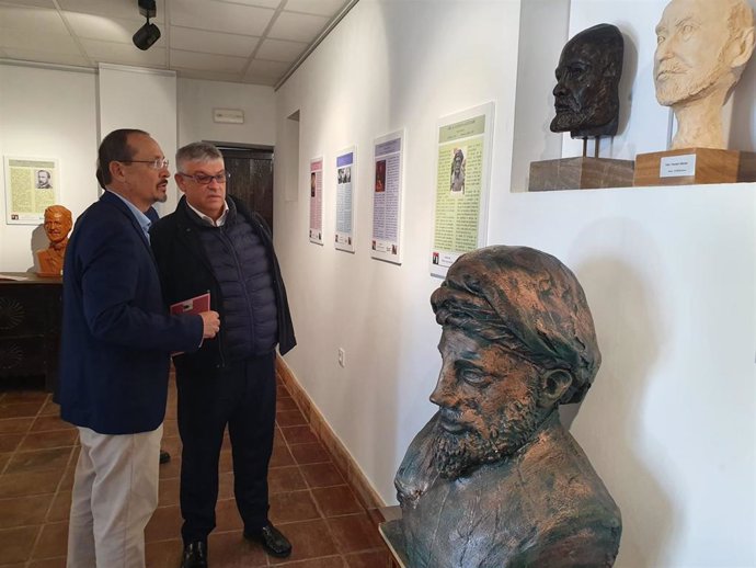 Una exposición muestra a las personas que forman parte de la historia de la comarca de Guadix.